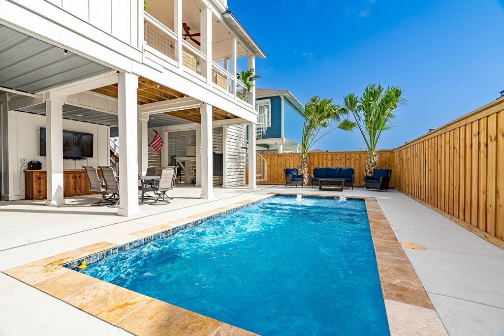Poolside View of 1227 S Magnolia Rockport TX Poolside View of 1227 S Magnolia Rockport TX