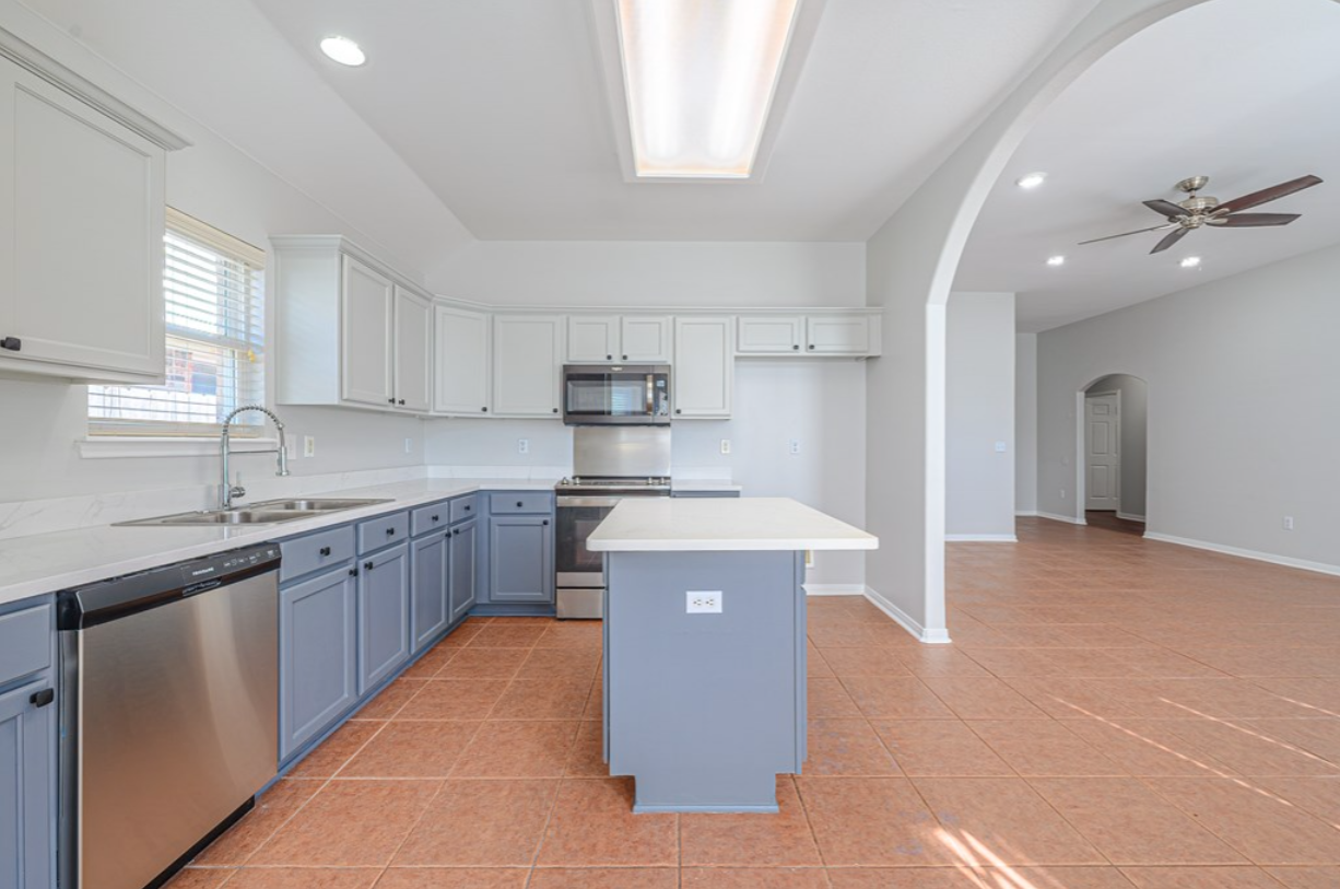 Kitchen View of 119 Georgian Oaks