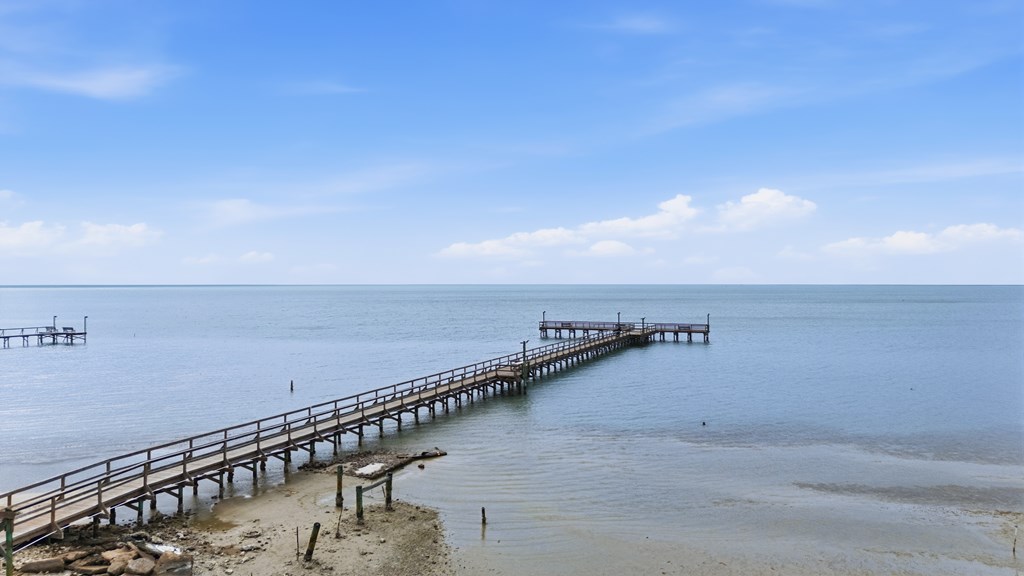 Community Fishing Pier of 142-143 Channelview Rd, Rockport, TX · Holiday Beach