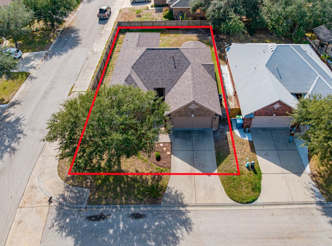 Aerial View of 119 Georgian Oaks